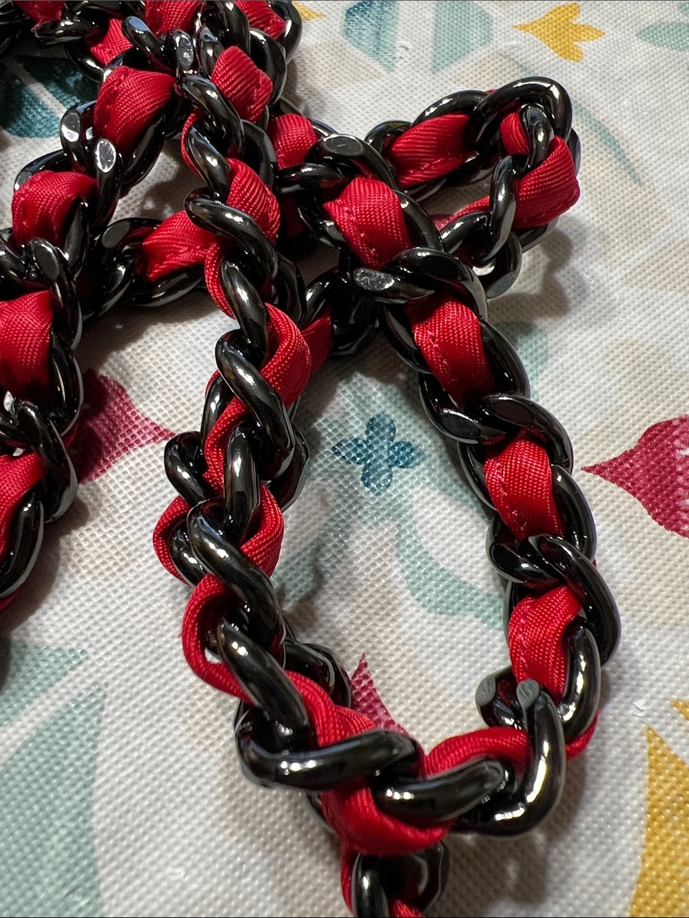 Lug Metal Chain Strap - Poppy Red - Picture 3 of 3
